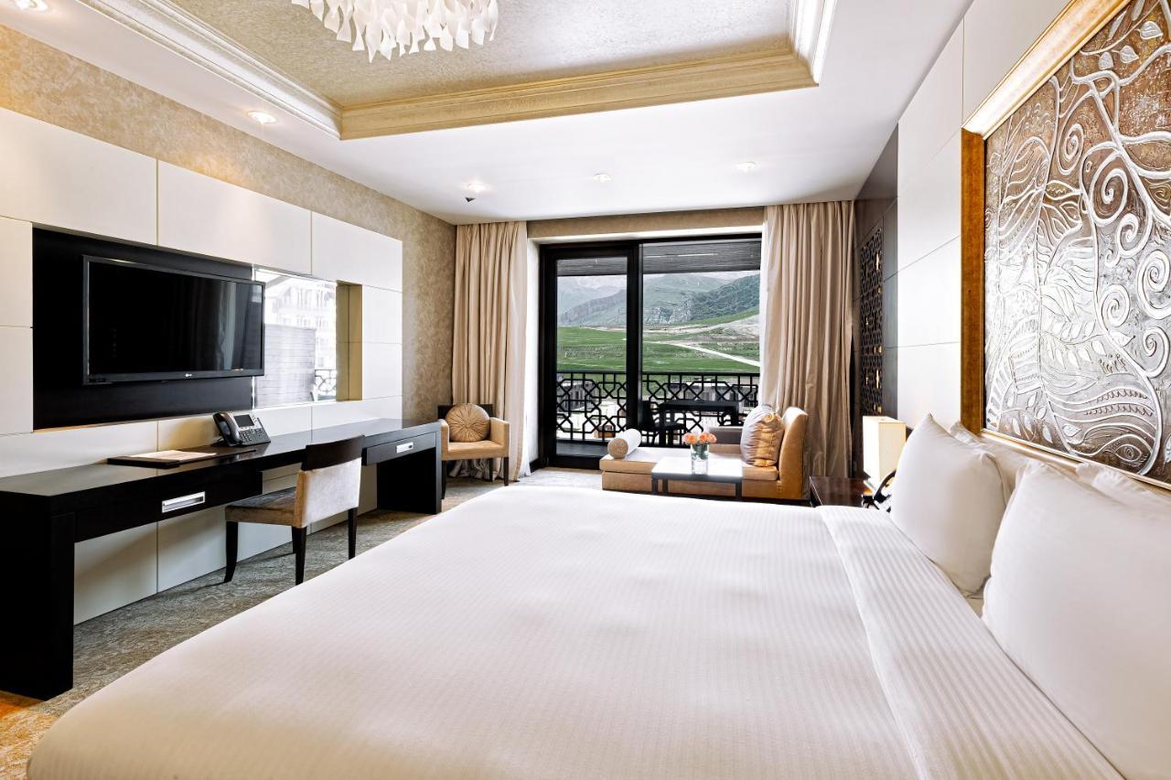 & 4* Shahdag